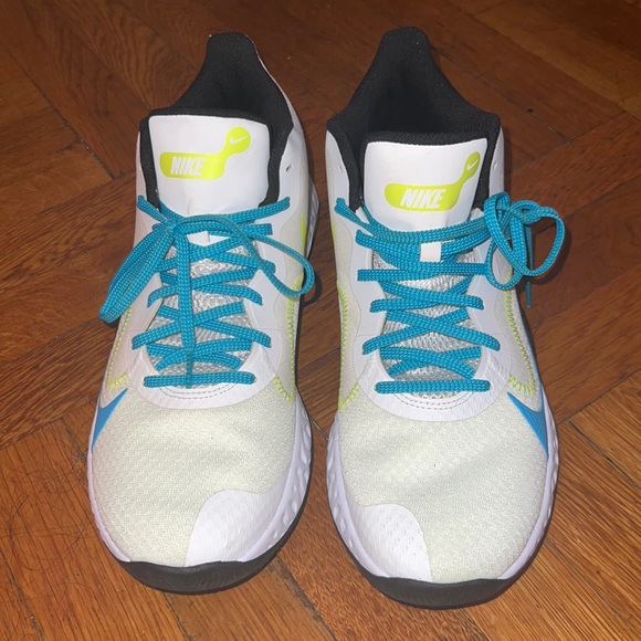 Nike WORN ONCE  Men’s size 11 Nike Renew Elevate. White light blue fury black - Picture 3 of 8